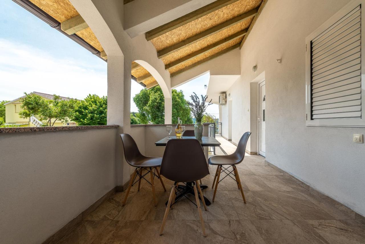 Apartmani Dupor Gornji Karin Dış mekan fotoğraf