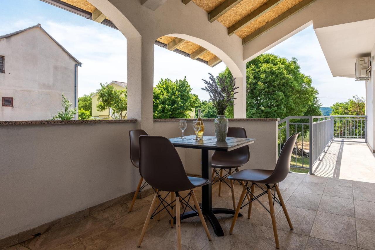 Apartmani Dupor Gornji Karin Dış mekan fotoğraf