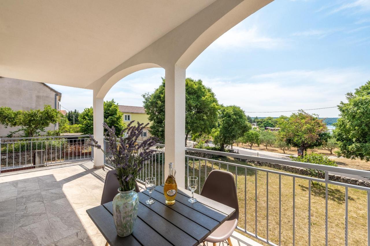 Apartmani Dupor Gornji Karin Dış mekan fotoğraf