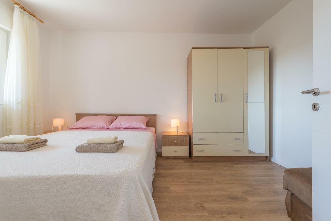 Apartmani Dupor Gornji Karin Dış mekan fotoğraf