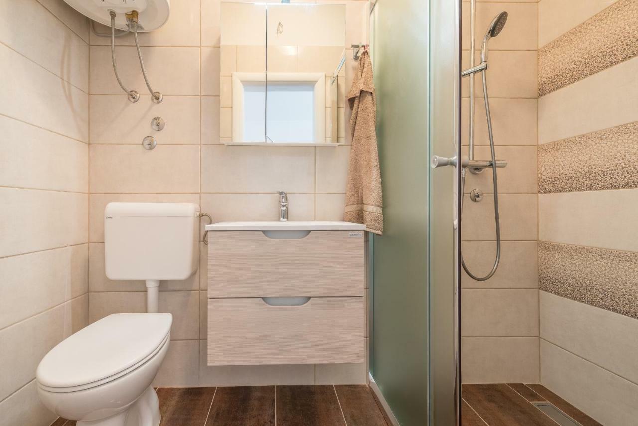 Apartmani Dupor Gornji Karin Dış mekan fotoğraf