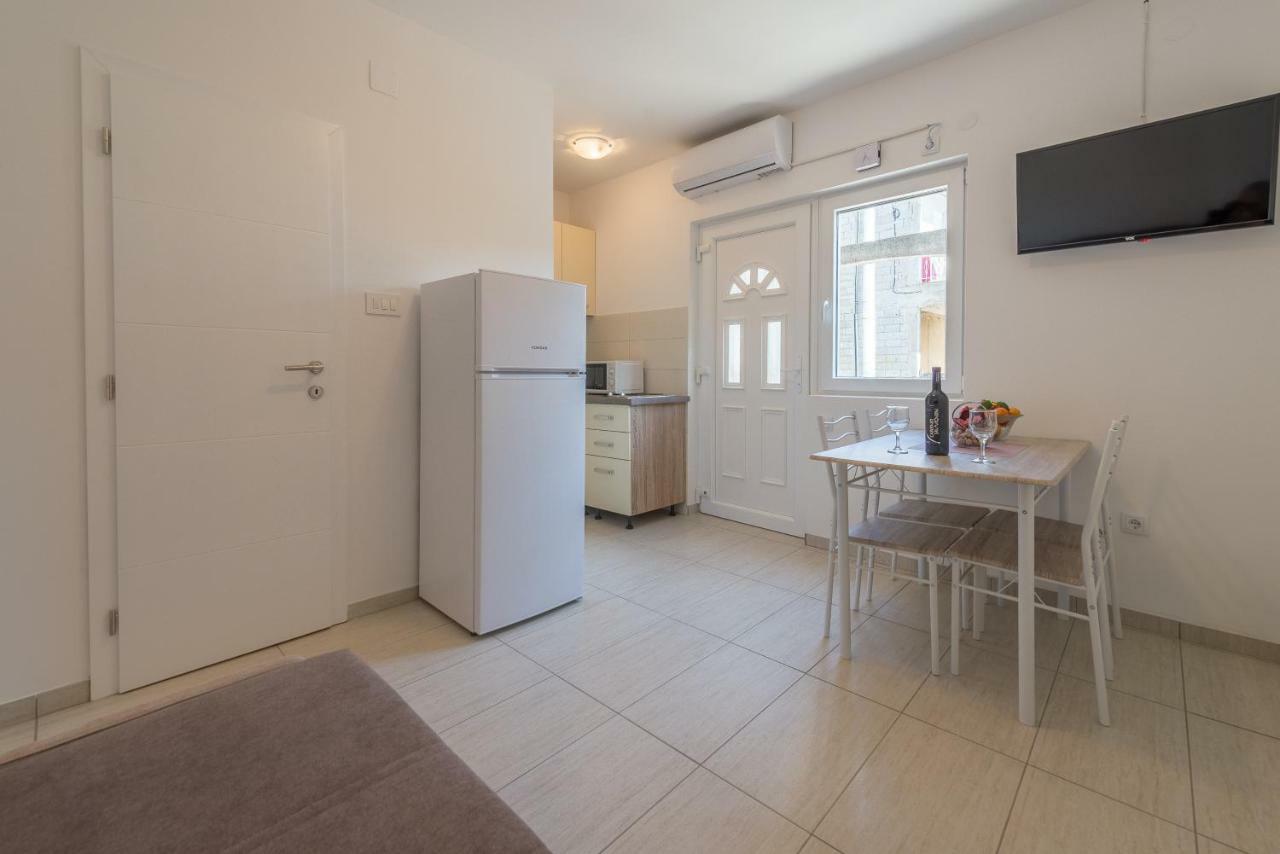 Apartmani Dupor Gornji Karin Dış mekan fotoğraf