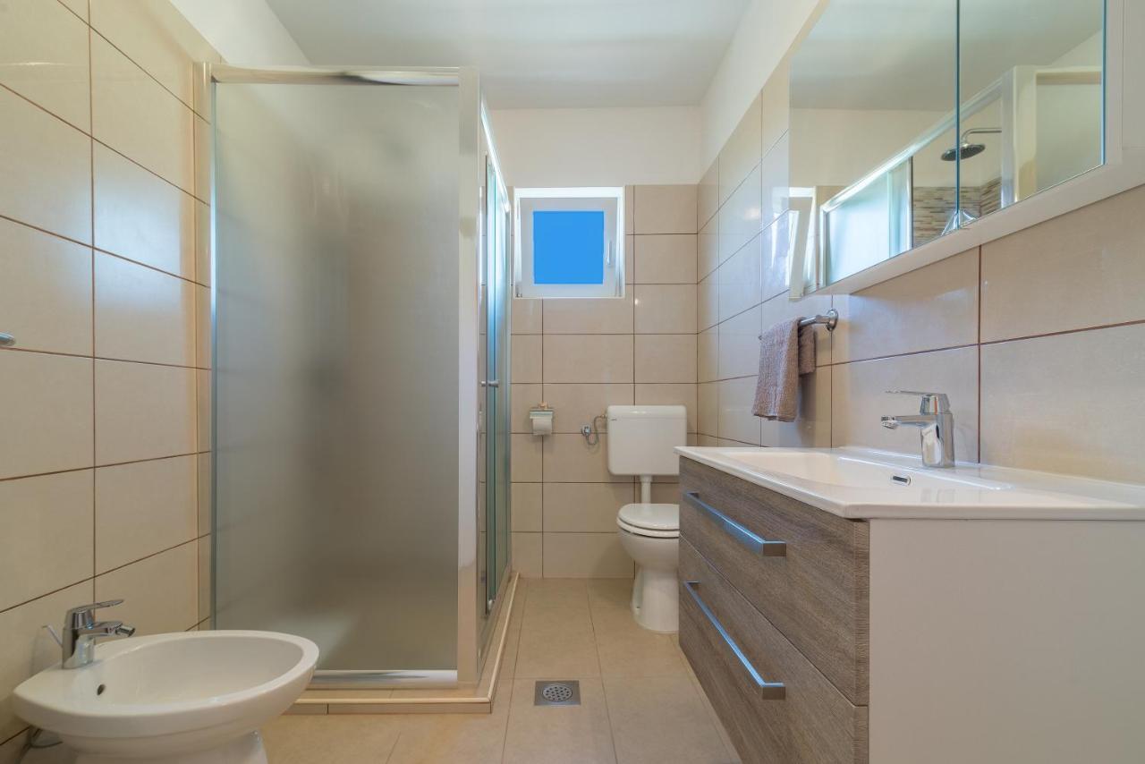 Apartmani Dupor Gornji Karin Dış mekan fotoğraf